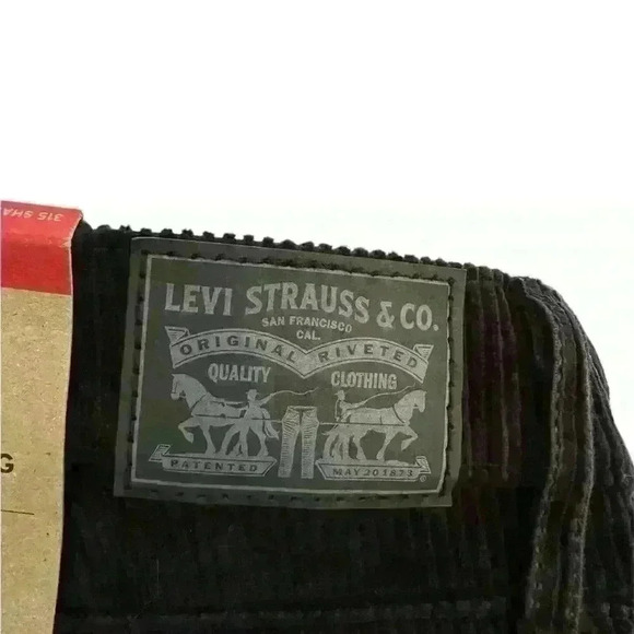 Levi’s NWT 315 Black Shaping Bootcut Mid Rise Corduroy Jeans Women’s Size 32x30 - Picture 4 of 11